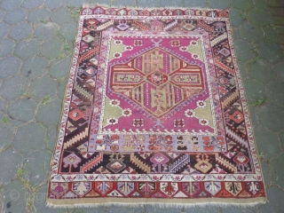 Anatolian Rug, Original condition, No repair, Size: 150 x 120 cm (4.9 x 3.9 feet).                  