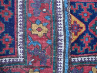 A NW Persian Bag-face, Circa 1880, Very nice colours with original condition.
Not restored, Size: 120 x 65 cm.               