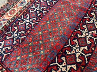 Unusual southpersian bagface. Unique design and great colors.
As found and unwashed.                      