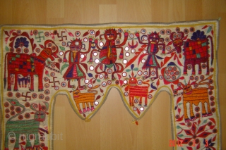 20e century indian embroidery textile
83cmx70cm
Pazyryk antique Amsterdam                          