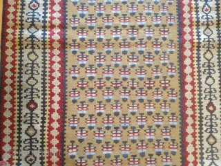 Antique kelim runner
425cm x 90cm
pazyryk antique
sassun                           