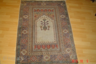  prayer rug
127cm x 87cm
pazyryk antique                           