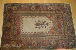  prayer rug
127cm x 87cm
pazyryk antique                           