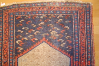 Attractive Persian Runner
300cm x 77cm
pazyryk antique                           