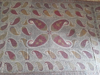 Antique Kashmiri jamawar shawl. In perfect condition                          