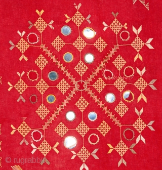 Phulkari from Rajastan, India
128 x 210 cm / 50 x 82 inches
                     