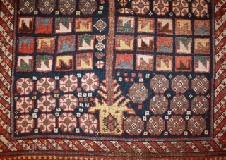 Rare Shahsavan rug with great natural Colors and unusual design, 19th century, 189x121cm                    