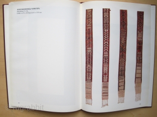 Book: Bernheimer: Alte und antike Knüpfarbeiten der Turkmenen, 1977
Nice exhibition catalogue on antique Turkoman weavings, mainly on main carpets of Yomuds and Ersari/Beshir, Ersari- and Saryk-torbas and tent bands of the Yomud
Cloth,  ...