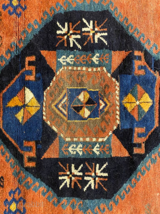 Caucasian rug
size 180 x 100 cm.
For more photos and information ask.
I live in Florence, Italy.                  