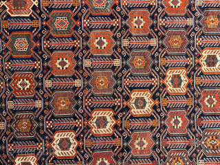 Afshar rug.
Size 158 x 266 cm.
For more photos and information ask. I live in Florence, Italy.                 