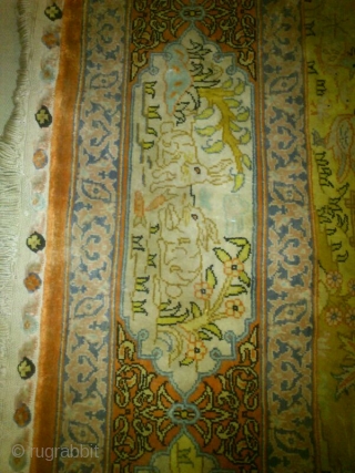 Silk carpet
Size 100x160
Condition is good
It dosent bruise
                          