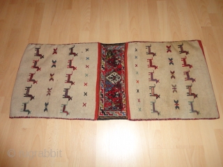 
 Old  Kurdish  dupelkordjin  Sumagh  47 X 109  cm.
 Fein  with  nice  colours  ,  very good  condition ,
 Very  rare  ...