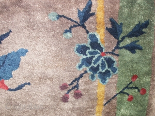 

   Antique  Chinese  rug  93 X 148  cm.
   Superb  naturel  colours,lusterous Wool,
   very  good  condition.    