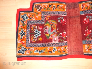 
  Very  fine  and  lovely Tibetan  saddle rug  round  1920 , 134 X 67 cm.

  Quality wool , Excellent  condition .   