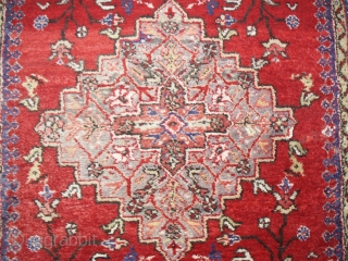   Superb  Antique  Sivas  128  X  206 cm
  Very soft wool ,nice pastell colours,
  very good condition without restorations.      