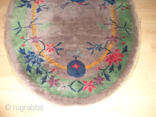 
  Antique  Nichols  China  rug  Art-Deco   1925   56 X 74  cm.

  Superb  natural  colors  , rare  oval  ...