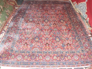   Splendid  antique Kirman 179 X 274 cm.
  Top  quality  wool , excellent natural colours ,
  rare  allover  beautiful  pattern , very rare  ...