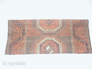 

    Superbe  antik  Belutch 19 th.  88 X 151 cm.
    oxidate dark braun wool  otherweis in gut condition
    with  ...