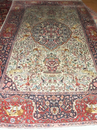 

   Spectacular  very fine old Bidjar  140 X 248 cm.
   very gorgeous hunting pattern of classique Safawid carpets
   of the 16 th. century ,  ...