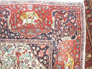 

   Spectacular  very fine old Bidjar  140 X 248 cm.
   very gorgeous hunting pattern of classique Safawid carpets
   of the 16 th. century ,  ...