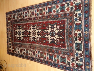     Antique   Kuba Lesghi  19 th. century  125 X 218  cm.
    Komplet , beautiful  naturel colors ,shows wear or oxydate  ...