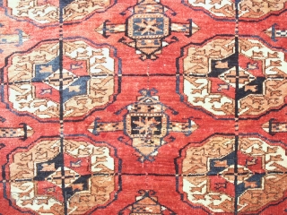 
    Antique  Tekke  Turkmen main carpet ( cental Asien )

    late 19 th. 343  X  222  cm.

    Well  ...