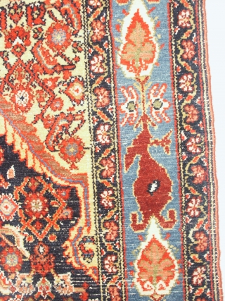 

   Superb  and  rare antique  Malayer 19 th. century 
   121  X  191  cm.  wunderfull  natural  colours with a  ...