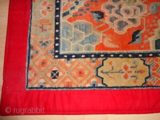 
  Fine  antik  Tibet  rug / Mat  66 X 75  cm.  High  wool  quality , rare  pattern ,
  Very  good  ...