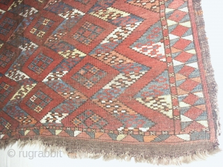    Very  rare  antique  Ersari- Beshir  mid 19 th. century
   145 X 218 cm. shows  wear.        