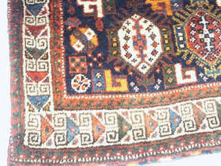   Superbe  Antique  Afshar  Khorjin  63 X 75  cm.
  Perfekt  conditon .

             