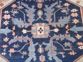   Magnificent  antique  Serapi  Nord-West  Persien , 19 th. century  320 X 417 cm.

  Fantastik  amasing  colors , quality wool , fine   ...