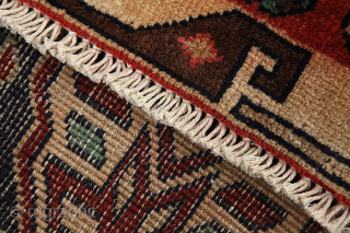 Bakhtiari - Antique Persian Carpet 302x130

Size: 302x130 cm
Thickness: Medium (5-10mm)
Oldness: 80-100 (Antique)
Pile - Warp: Wool on Cotton
Node Density: about 100,000 knots per m²
email:info@carpetu2.com          