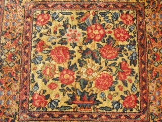 KIRMAN + KERMAN Poshti - around 1920 - clean and good condition - Size: 52x52cm
Free shipment within European Union and US            