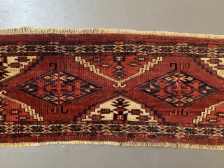 Nice Turkmen Kizil Ayak Torba, good age, both ends are fixed and the sides newly wrapped, one coin-sized restoration, generally in good condition, 113 x 32 cm, 28,07 x 8,12, inch  