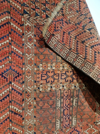 Antique Tekke Engsi - ca.1900
130x106cm                            