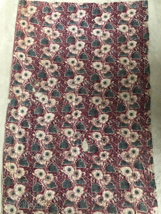 19th c. Indonesian export cloth, wonderful! metred trade cloth.printed with inclined red and blue floral pattern. handspun. size:2085 x 935. more cloths on www.tinatabone.com         