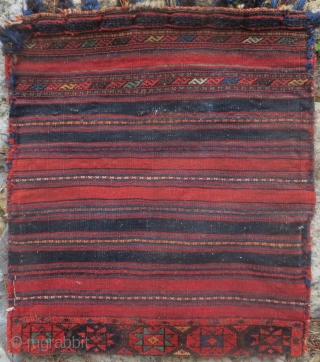 SOLD, Thank You.
arge Kurd (?) bag, 2 ft 1 in x 2 ft 5 in, all natural colors,
complete with back and piled bottom panel.
Could be Baktiari?  See closeup of weave.
Some thin  ...