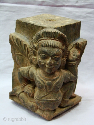 Wooden Garuda Pillar Base.

 From Kerala ( South India ).

 Size: 11 x 11 x 16 cms

Very Good Condition.
              