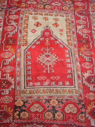 semi-Antique Sivas Carpet, synthetic dyes ( 1,52* 1,30 cm )                       