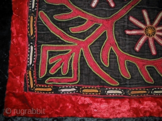 Antique Kirghiz nomads tent decoration, silk embroidered on velvet, circa 1900. Size is 43x33 inches.
                  