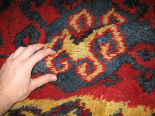 Antique Uzbek Djulkhir, bearskin, Central Asia, circa 1900, nice natural colors, the red color is run in some places, please see photos. In very good condition, 100% pile, very soft, 100% wool.  ...