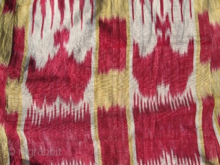 Antique Uzbek IKAT coat. In excellent condition, large size.                        