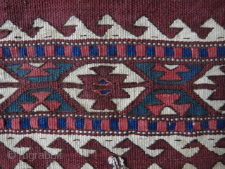 West Anatolia - Turkmen kilim torba Size : 16" X 13.5" -- 41 cm X 34 cm                