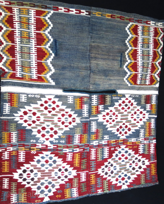 Syria Kilim saddle cover wool, cooton and metallic weave. Little repairs on upper slits. Circa 1920 -1940s Size : 42" X 36 " - 107 cm x 91 cm vedatkaradag@gmail.com   