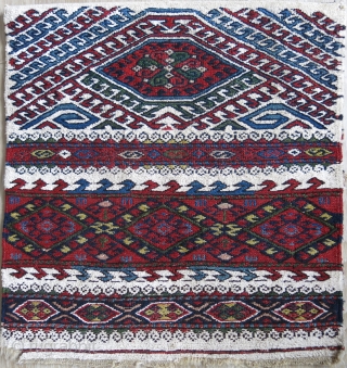 Transcaucasus - Shahsavan Azerbaijan sumak kilim bag Circa 1900 or earlier. size : 24" X 22" -- 61 cm X 56 cm           