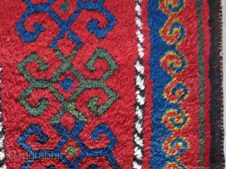 Turkmen Middle Amu Darya single panel julkur, repair in center with old wool. Great represantation of Turkmen weaving. Good pile and natural colors colors. Circa : 1900 or earlier - size: 72"  ...