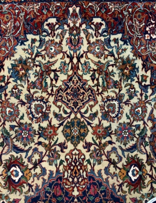 Isfahan  carpet silk on wool and silk size 230x150cm                       