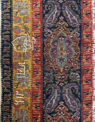 Very old Indian qhasmir textile size 140x120cm                          
