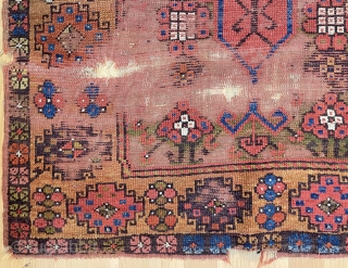 Very rare Armanian konya carpet size 125x96cm                          
