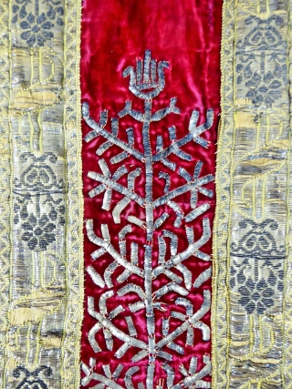 Tunisian Tunic of Ceremony - Ottoman Period possibly 18c.Beautiful Tunisian wedding ceremony tunic dating back from the Ottoman period before 1878. Flat silver embroideries on a crimson velvet alternating with jacquard woven  ...